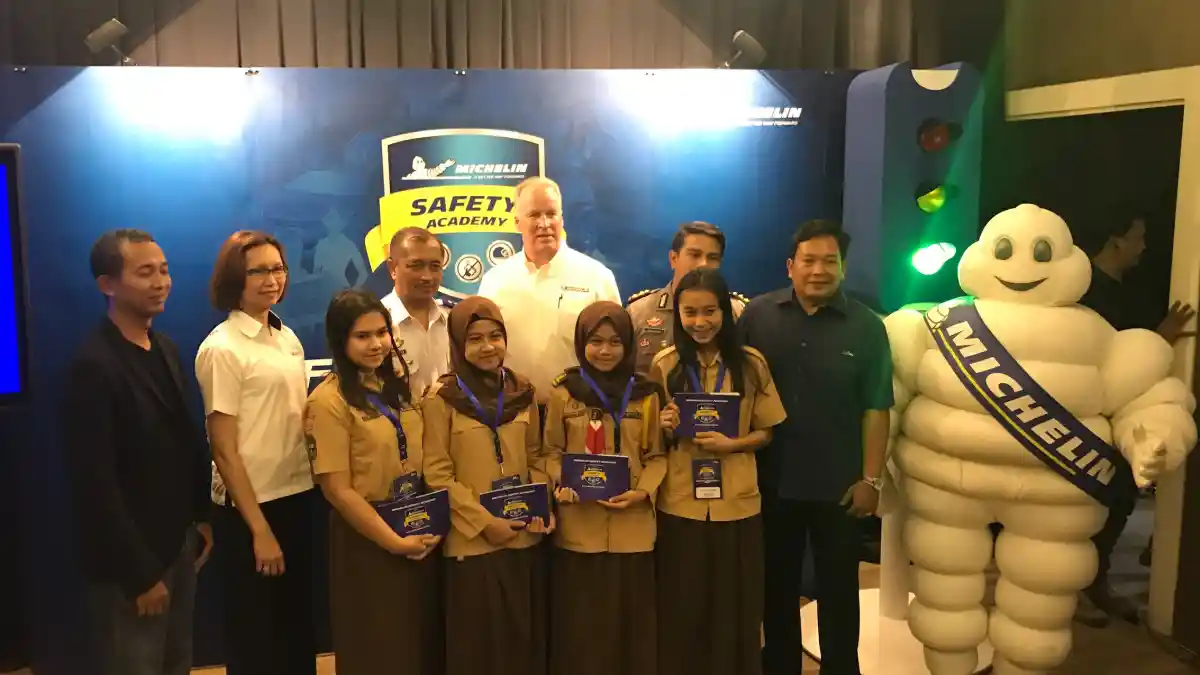 Berita - Tak Cuma Jualan Ban, Michelin Juga Peduli Keselamatan Pengemudi Muda Indonesia