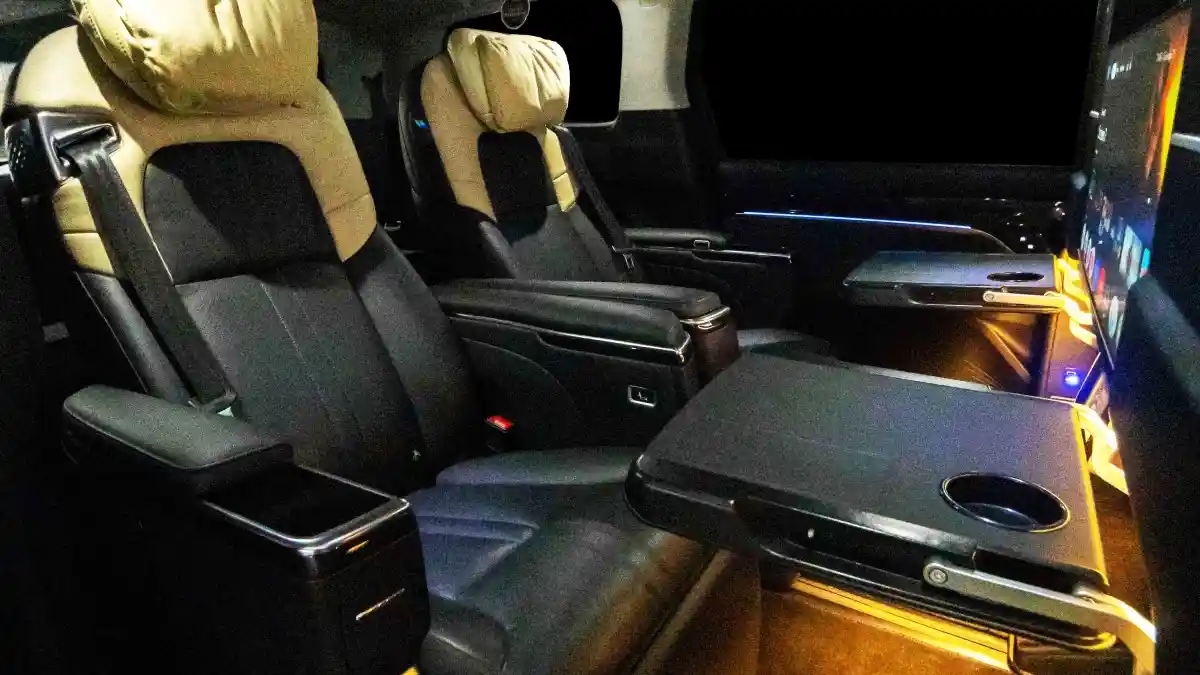 Foto - Maxus Mifa 9 Lombardi Edition Makin Mewah, Partisi Baru Bikin Kabin Lebih Lapang dan Eksklusif