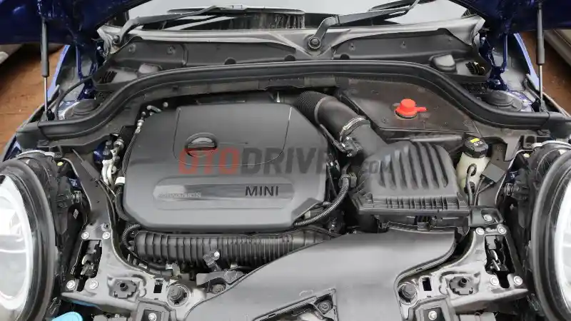 Foto - FIRST DRIVE: MINI Cooper S 3-Door 2019