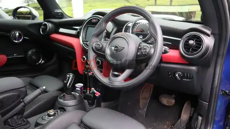 Foto - FIRST DRIVE: MINI Cooper S 3-Door 2019