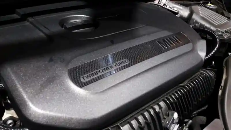 Foto - MINI Lakukan Facelift Pada Countryman Dengan Sentuhan Hitam.