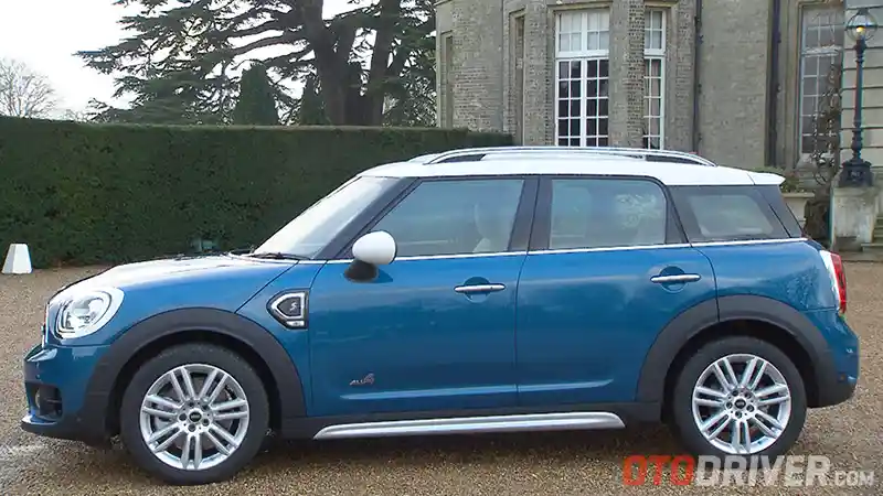 Berita - MINI Countryman Terbaru Siap Masuk Indonesia. Ini Speknya