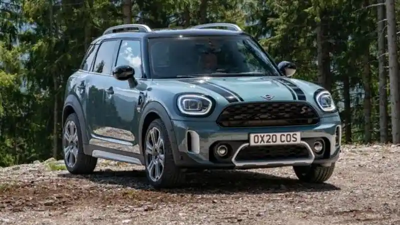 Foto - Mini Countryman Gen 3 Siap Dijual Tahun Depan, Dimensinya Jadi Lebih Besar