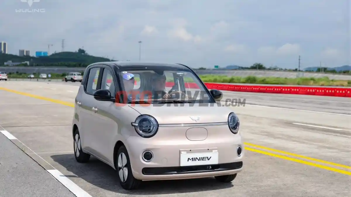 Berita - Mencoba Langsung di China, Wuling Mini EV Pengganti Air ev
