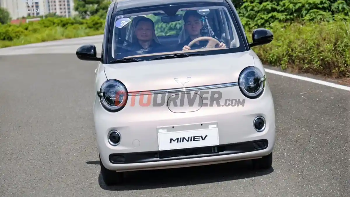 Foto - Mencoba Langsung di China, Wuling Mini EV Pengganti Air ev