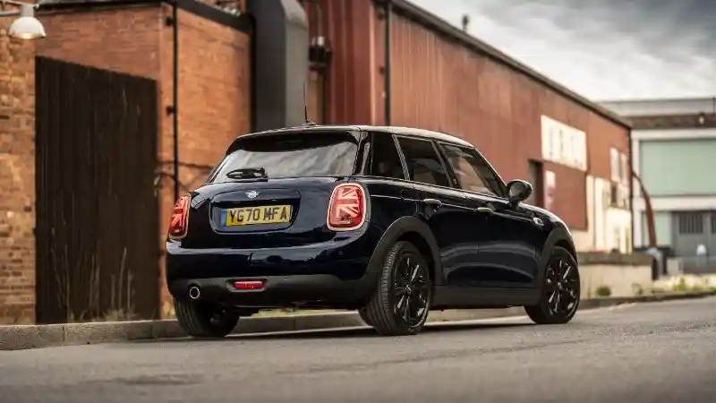 Foto - MINI Frozen Brass Edition Hadir Di Indonesia, Hanya Tersedia 10 Unit Saja