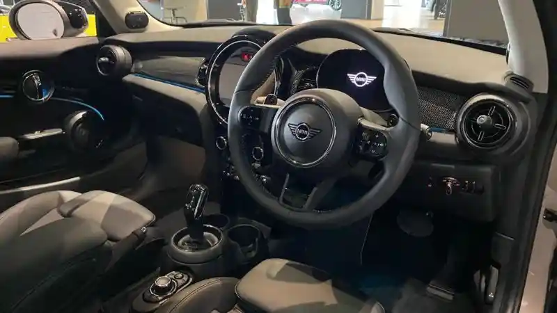 Foto - MINI Luncurkan 8 Model Facelift Sekaligus!