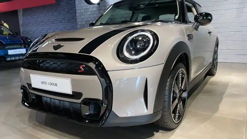 Foto - Daftar Harga MINI Terbaru (Februari 2022)