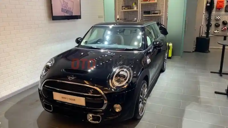 Foto - GALERI: MINI 3-Door Black Edition (18 Foto)