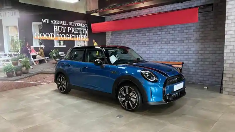 Foto - MINI Luncurkan 8 Model Facelift Sekaligus!