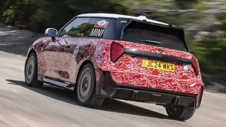 Foto - Ini Dia MINI JCW Bertenaga Listrik Pertama Di Dunia