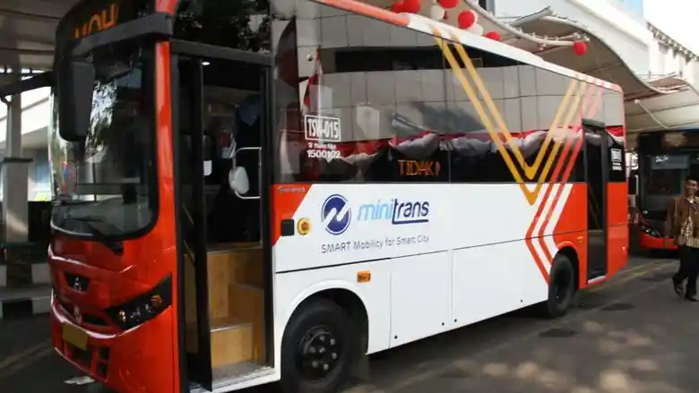 Berita - Layanan Shuttle Bus Tranjakarta Ke Kota Tua Kembali Beroperasi 