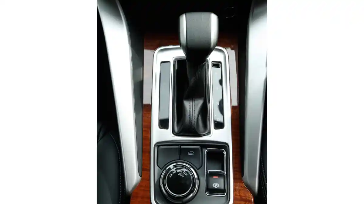 Foto - FIRST DRIVE: Mitsubishi All New Pajero Sport Dakar 4x4 