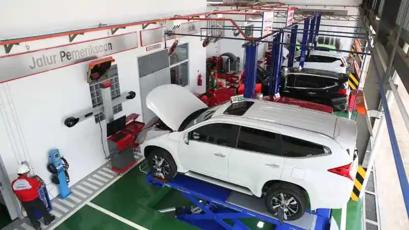 Foto - Kampanye Musim Hujan Mitsubishi: Cek Mesin Gratis
