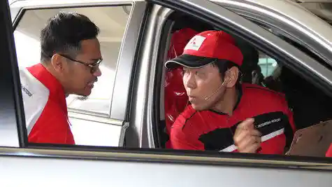 Foto - Mitsubishi Datangkan Mekanik Dari Jepang Untuk Beberapa Dealer Ini