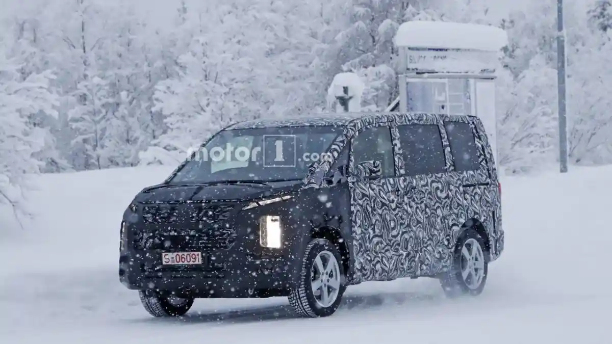 Berita - SPY SHOT: Mitsubishi Delica Generasi Terbaru Mirip Xpander