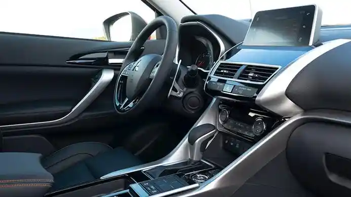 Foto - Inilah Wujud Mitsubishi Eclipse Cross. Bermesin Turbo Dan Sekelas CR-V