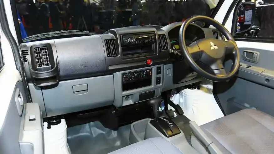 Foto - Mitsubishi Minicab-MiEV, Calon 'Raja Mobil Listrik' Yang Sebenarnya?