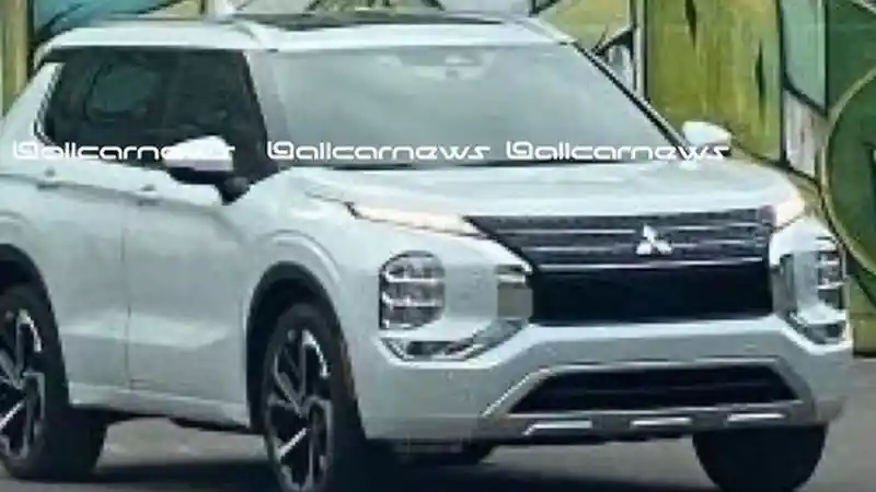 Foto - Mitsubishi Siap Jual Outlander PHEV Baru, Penampilannya Jauh Lebih Mewah