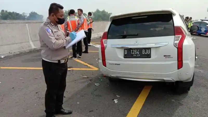 Foto - Mengintip Harga Pajero Sport Yang Ditumpangi Vanessa Angel