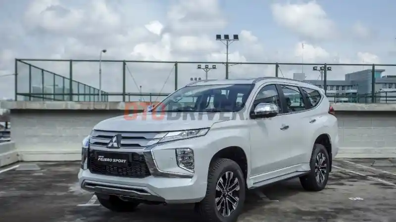 Foto - Perbandingan Harga Ford Everest Dengan Rival Di Segmennya