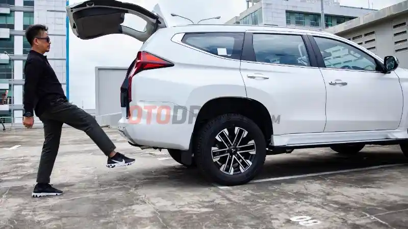 Foto - Mitsubishi Pajero Sport Dakar Ultimate 4x2, SUV Ladder Frame Nyaman Nan Canggih 