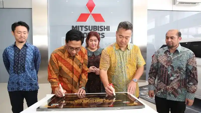 Foto - Dealer Baru Mitsubishi Resmi Berdiri di Duri 