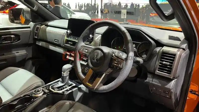 Foto - Mitsubishi All New Triton Turut Melantai Di Japan Mobility Show 2023 (21 FOTO)