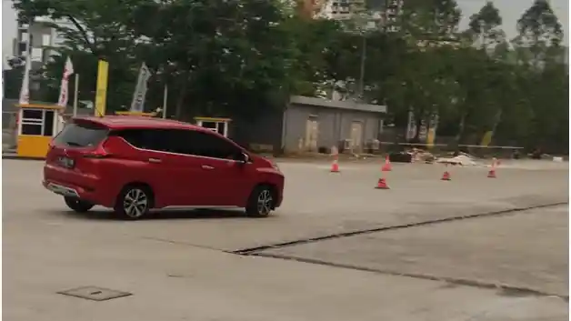 Foto - 3 Hal Ini Membuat Ban Menjadi Faktor Penambah Kenyamanan Mengemudi