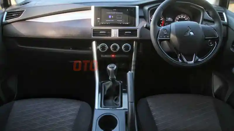 Foto - FIRST DRIVE: Mitsubishi Xpander Cross MT