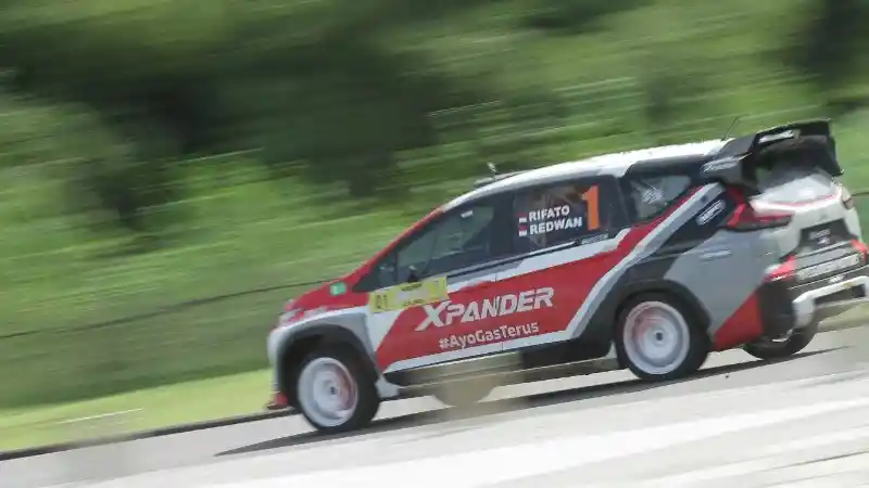 Foto - Intip Buasnya Spesifikasi Mitsubishi Xpander AP4 Satu-Satunya di Dunia