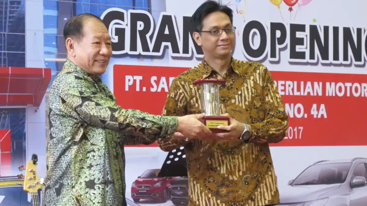 Foto - Mitsubishi Resmikan Dealer Baru Di Medan