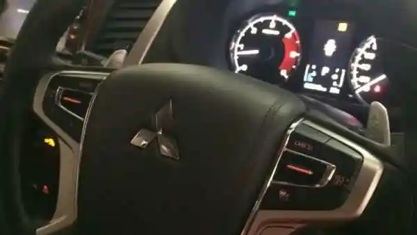 Foto - Ini Dia Bocoran Detail Dan Fitur Mitsubishi Pajero Sport CKD. Meluncur Akhir April?
