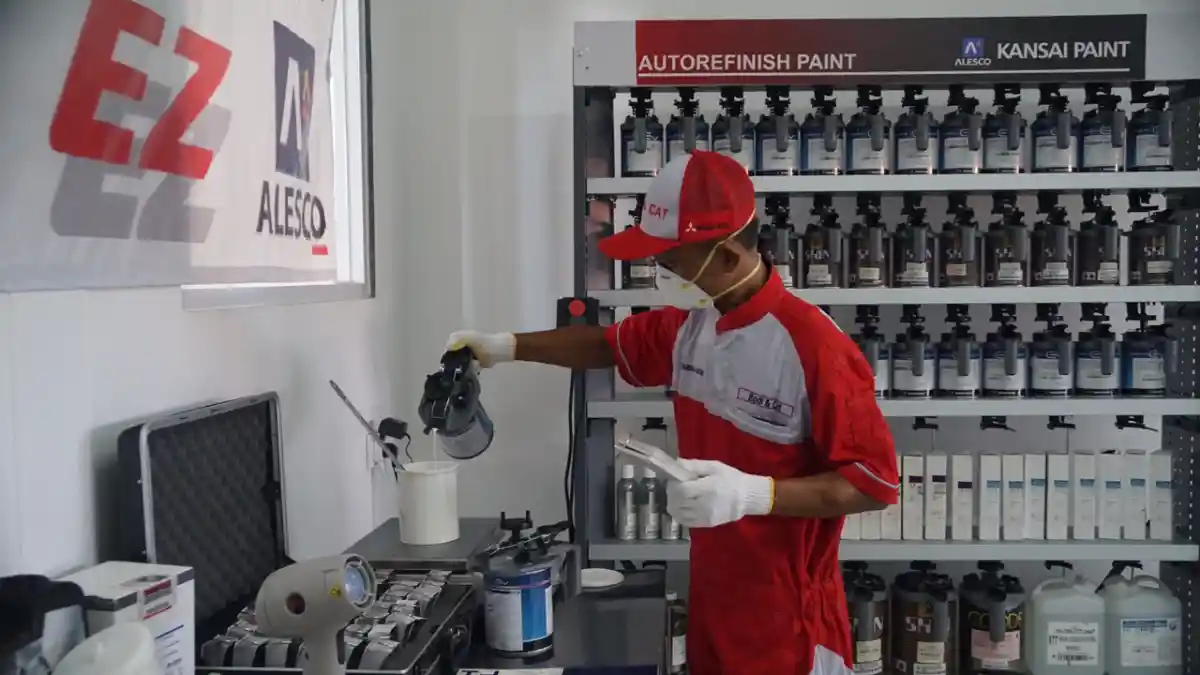 Foto - Apa Keunggulan Perbaikan Bodi Dan Cat Di Bengkel Resmi Mitsubishi Ini? 