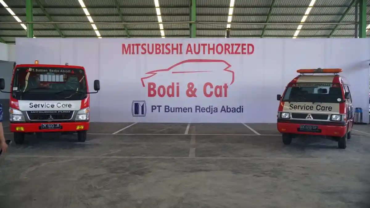 Berita - GALERI: Bengkel Perbaikan Bodi Terbaru Mitsubishi Di Denpasar (13 FOTO)