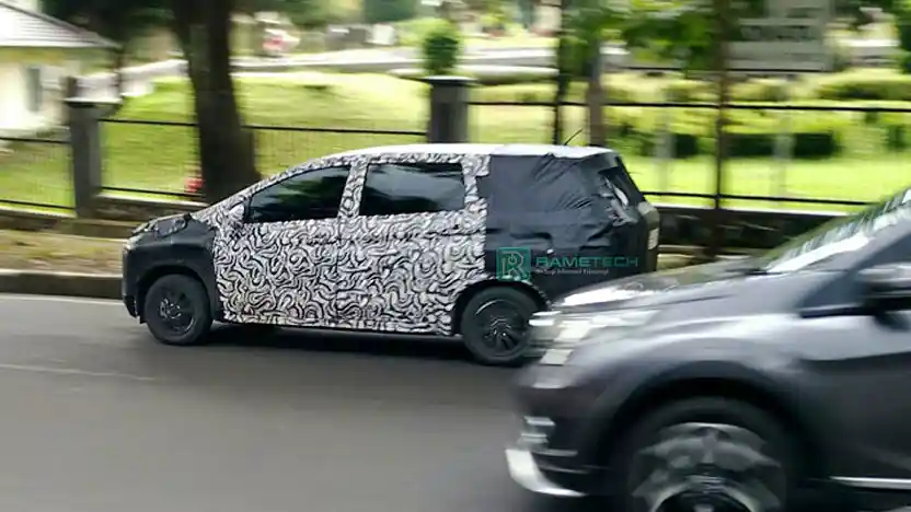 Foto - Ini Tanggapan Mitsubishi Soal Spy Shot XM Di Jalan Raya