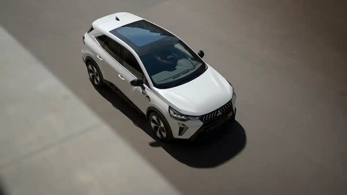 Foto - Mitsubishi Hadirkan Kembali Grandis, Kini Jadi Sebuah SUV