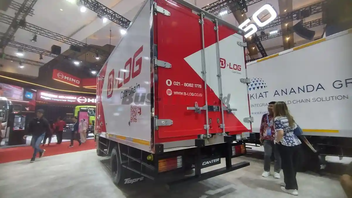 Foto - Mitsubishi Fuso Support Perkembangan Bisnis Cold Chain