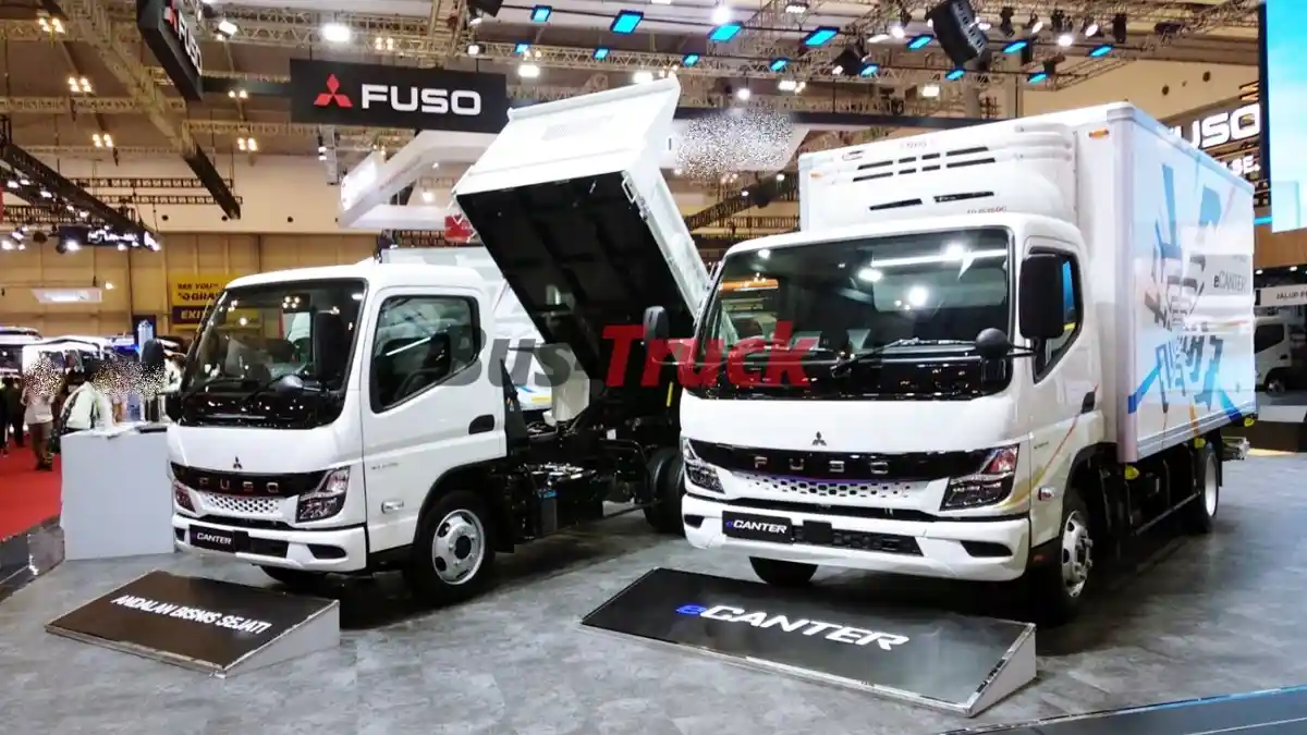Foto - Pengguna Mitsubishi Fuso Adalah Loyalis Sejati, Ini Faktanya