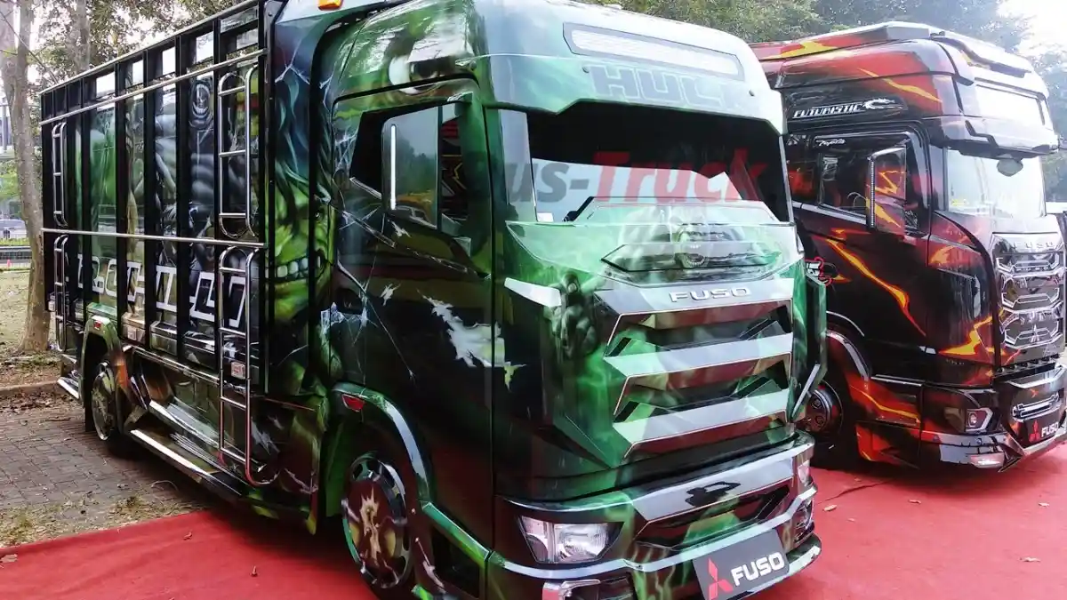 Foto - Mitsubishi Fuso Rayakan Ultah Ke-55 Bersama Ribuan Canter Mania