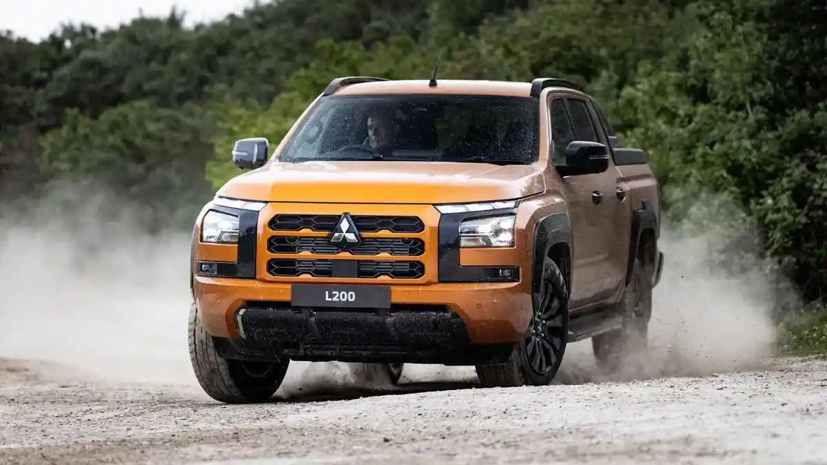 Foto - Mitsubishi Menghadirkan Double Cabin Ini Kembali Untuk Pasar Eropa, Bersaing Dengan Hilux dan Ranger
