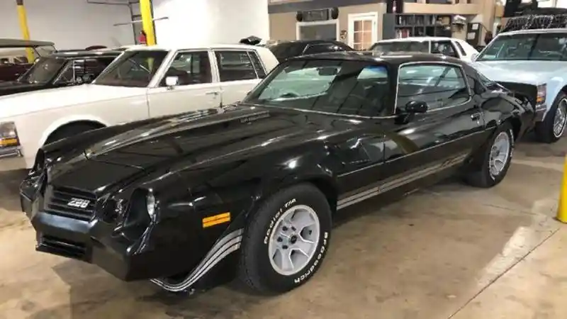 Berita - Aduh, 19 Mobil Klasik Dijarah di Amerika Serikat