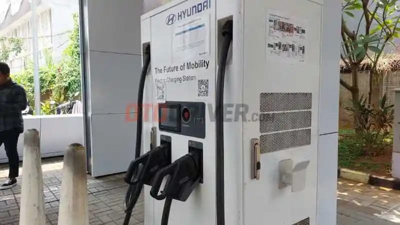 Foto - Kementerian ESDM Beberkan Hambatan Peralihan EV di Indonesia, Apa Saja? 