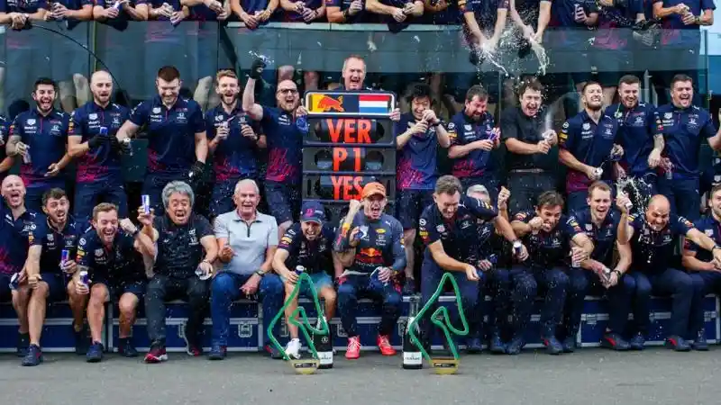 Berita - Red Bull Racing Honda, Puas Dengan Kinerja Pelumas Oli Mobil 1™