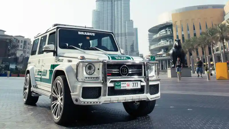 Foto - 5 Mobil Patroli Polisi Paling Mewah di Dunia