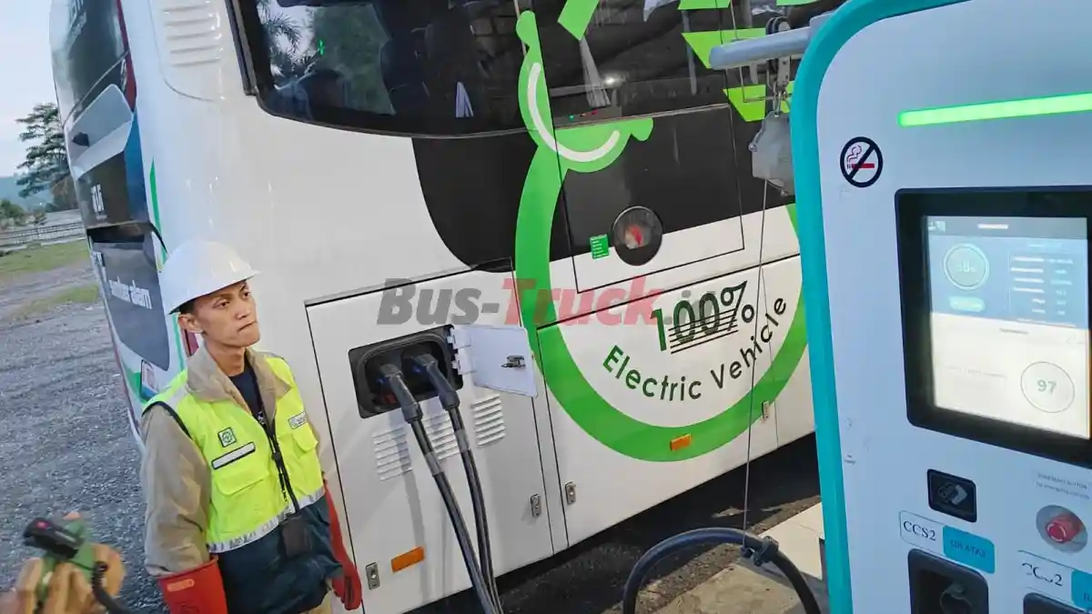 Foto - KALISTA & PO Sumber Alam Gelar Uji Coba Bus Listrik AKAP Pertama di Indonesia