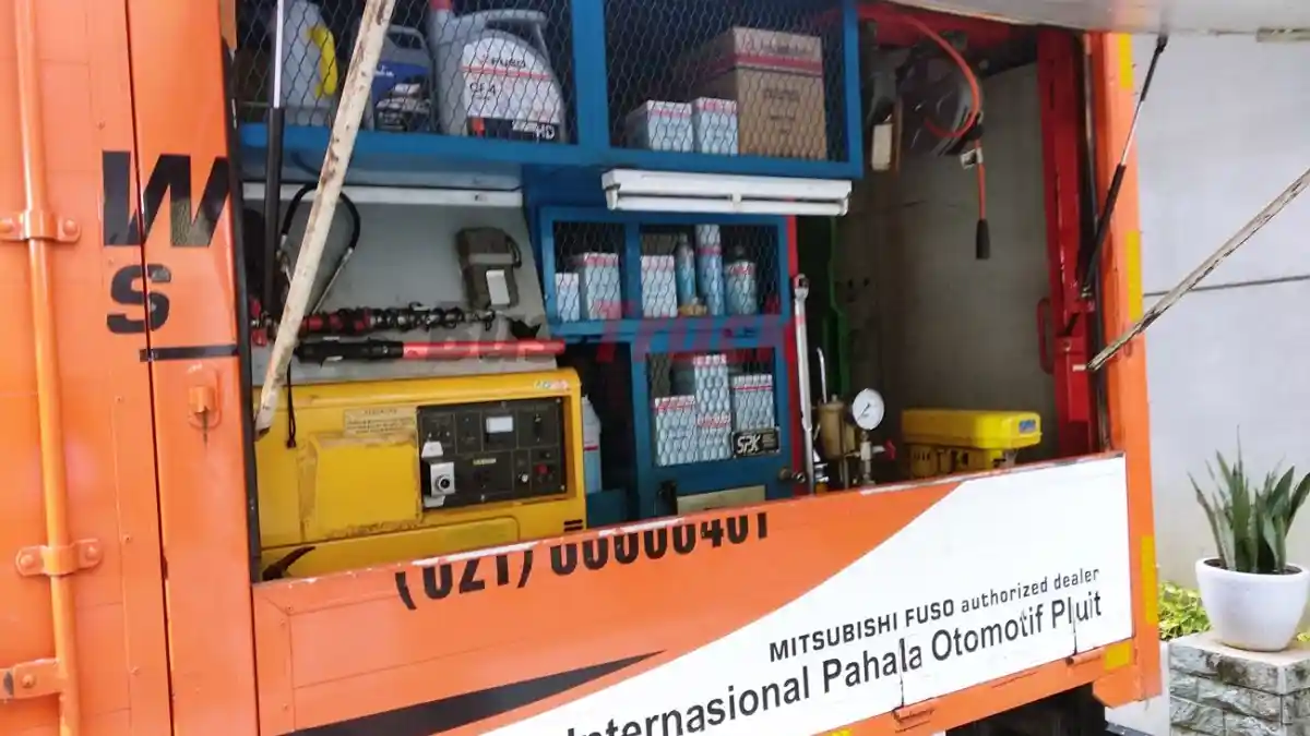 Foto - Mitsubishi Fuso Akhirnya Rambah Wilayah Kolaka