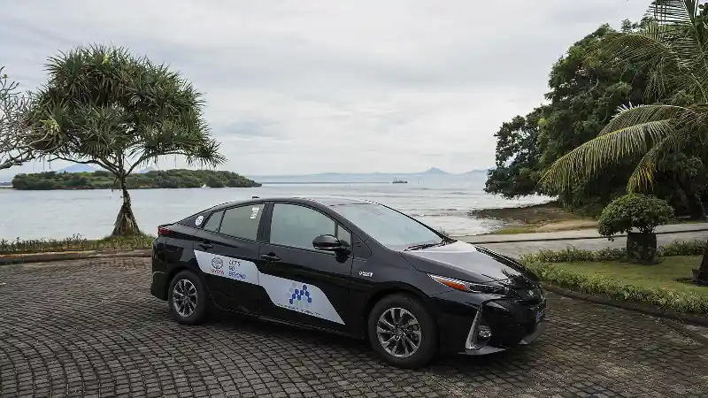 Foto - Intip Spek Mobil-Mobil Listrik Toyota Yang Bisa Disewa Di Bali