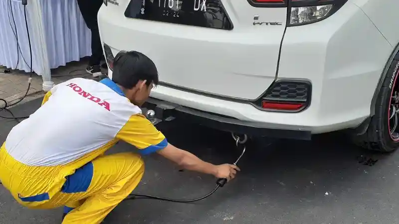 Berita - Komunitas Mobilio Pecahkan Rekor MURI Uji Emisi Terbanyak