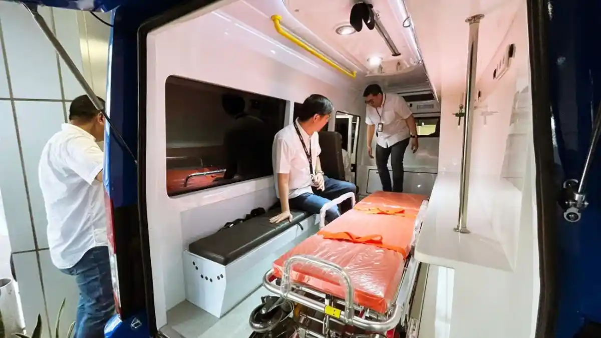 Foto - Auto2000 Ubah Toyota Dyna Jadi Klinik Berjalan